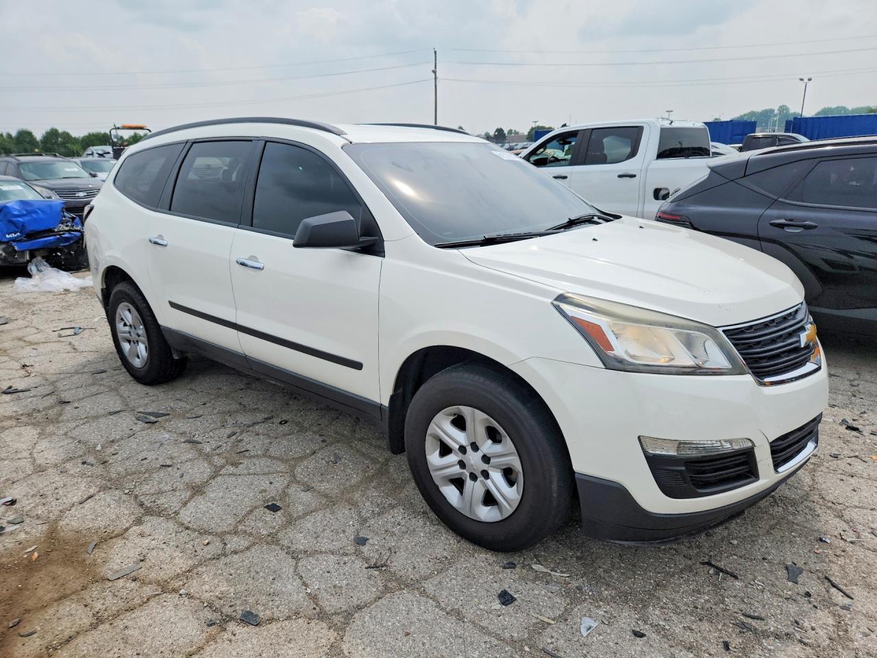 2014 Chevrolet Traverse Ls - Image 4