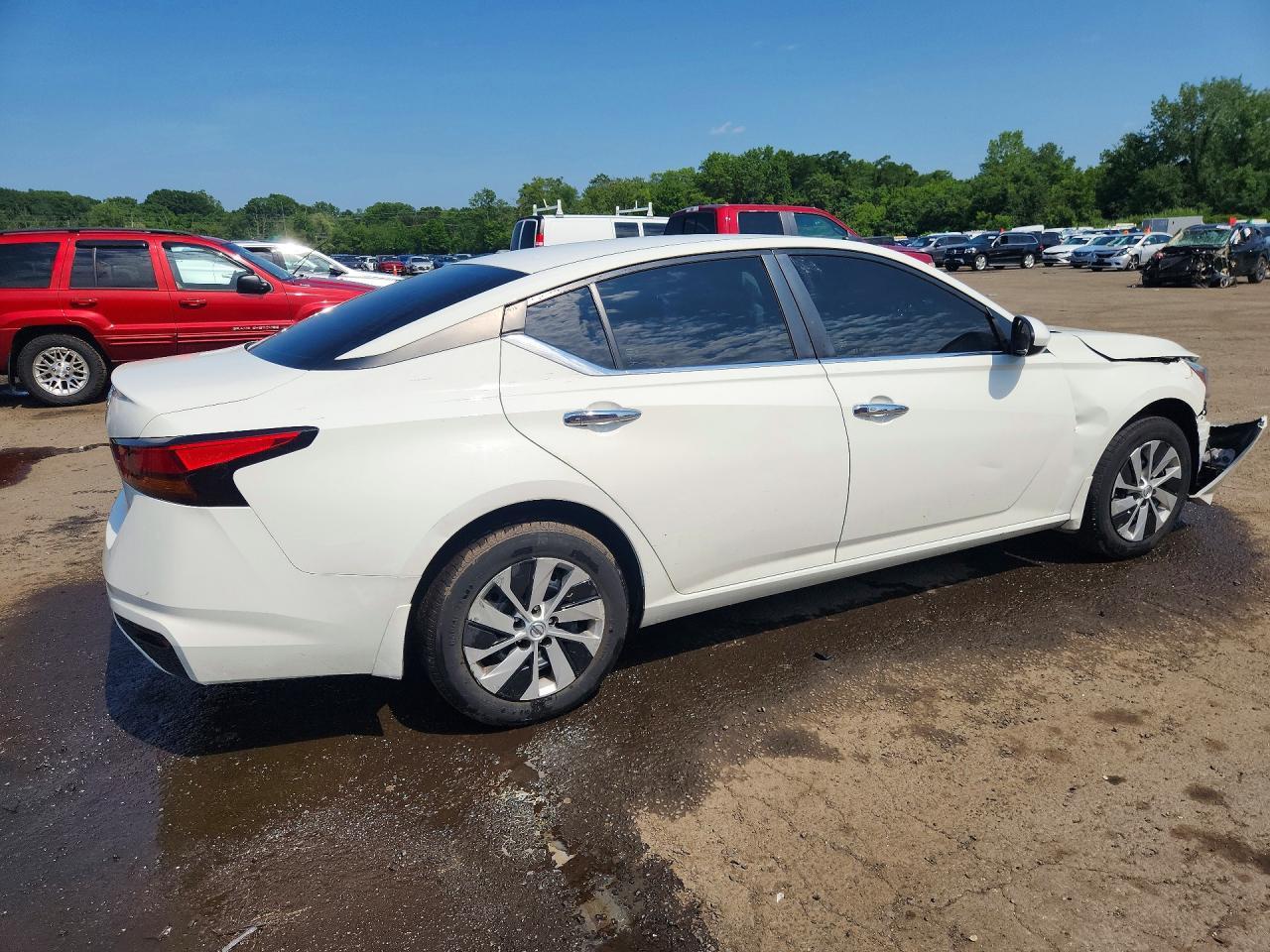 2021 Nissan Altima S - Фото 3