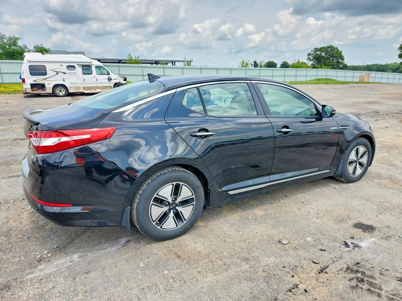 2013 Kia Optima Hybrid - Фото 3