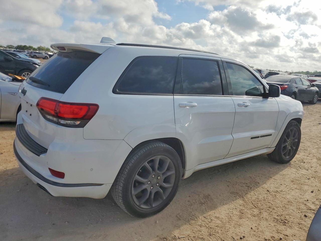 2021 Jeep Grand Cherokee Overland - Фото 3