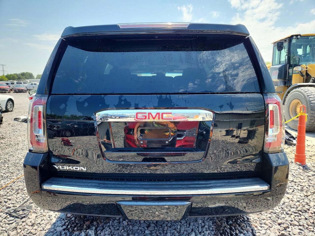 2016 GMC Yukon Denali - Image 6