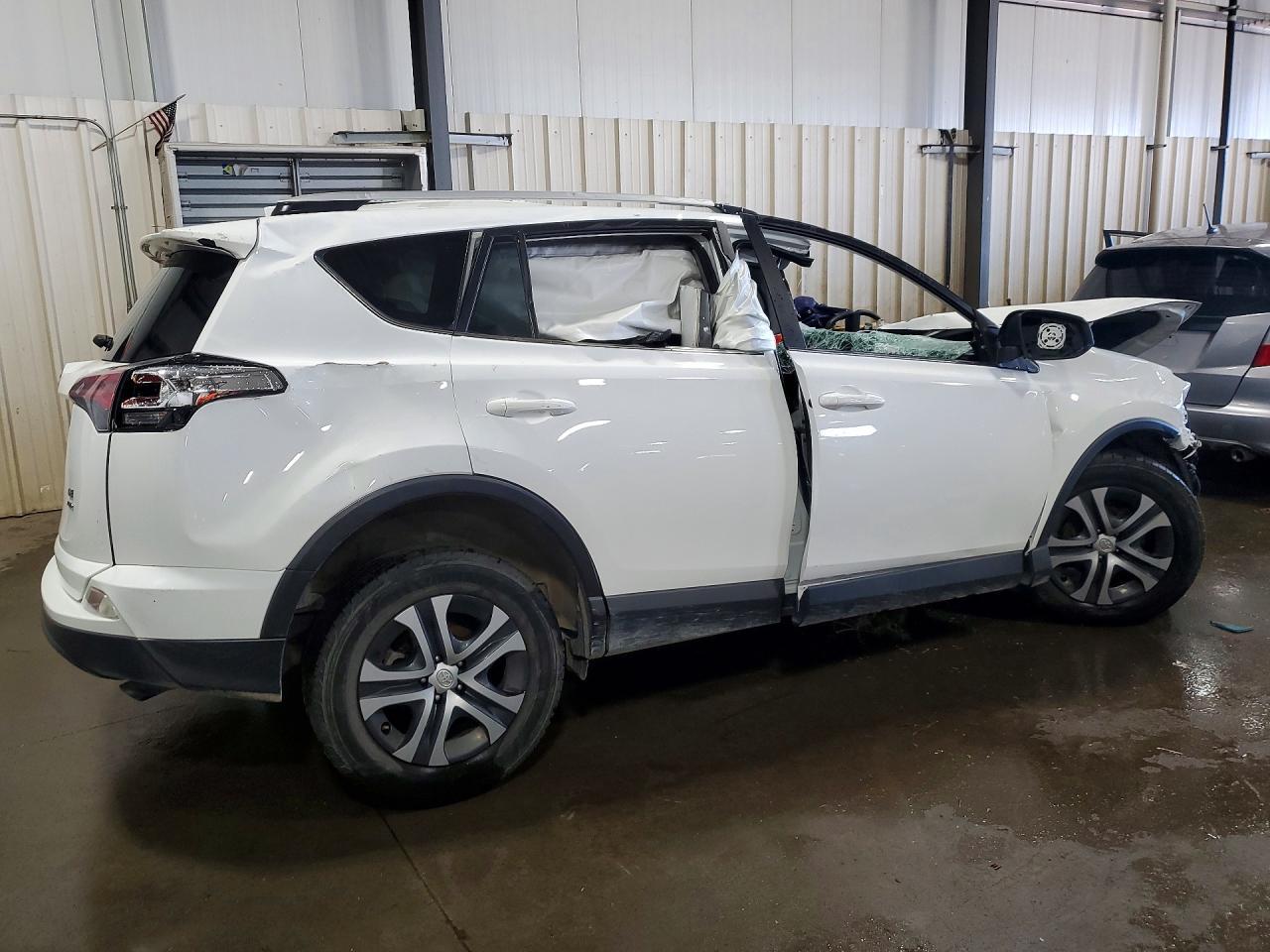 2016 Toyota Rav4 Le - Фото 3
