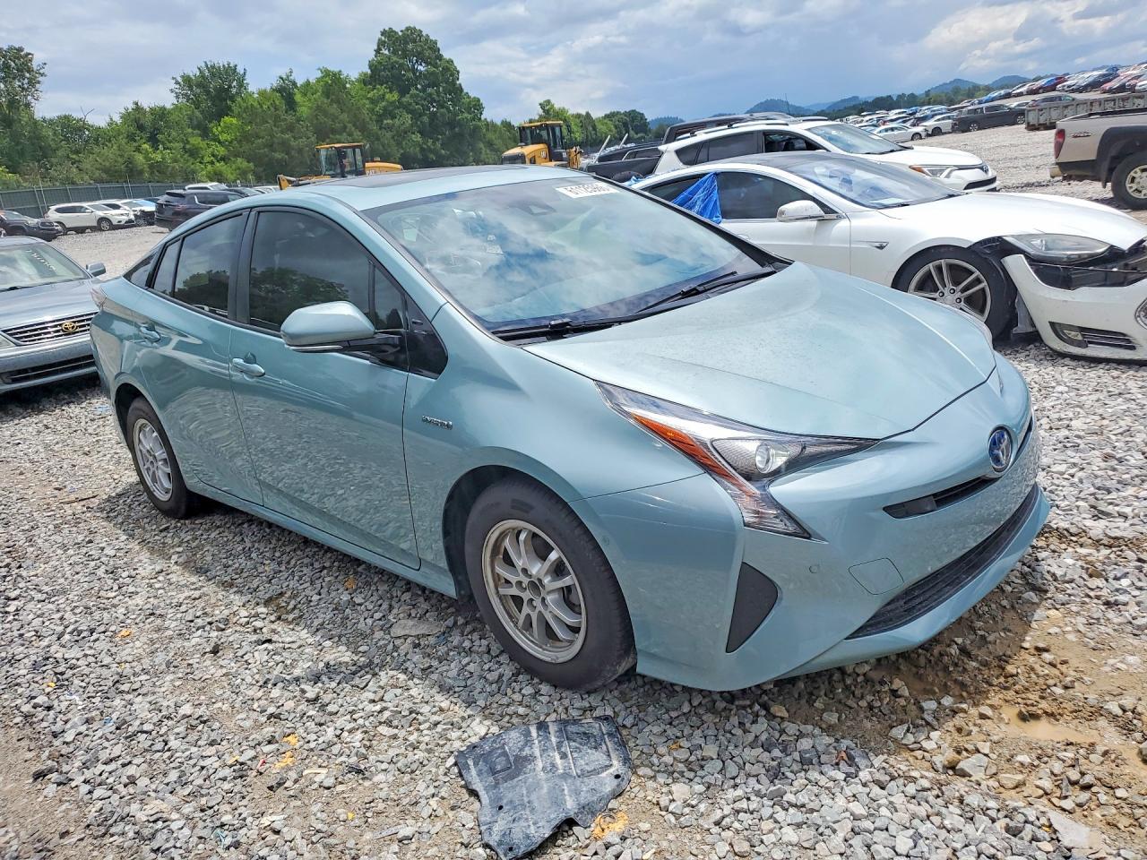 2017 Toyota Prius Three - Фото 4