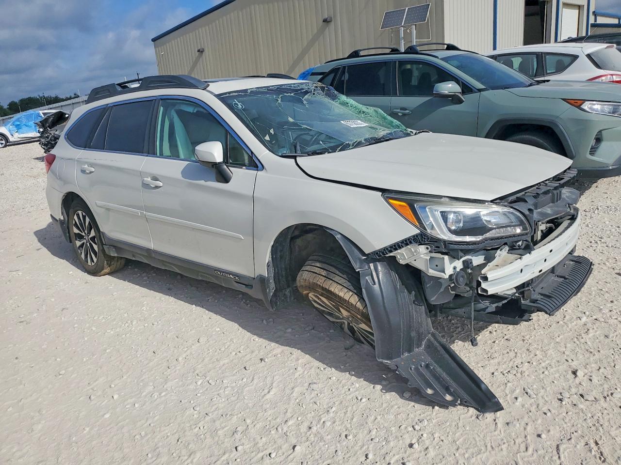 2015 Subaru Outback 2.5I Limited - Image 4