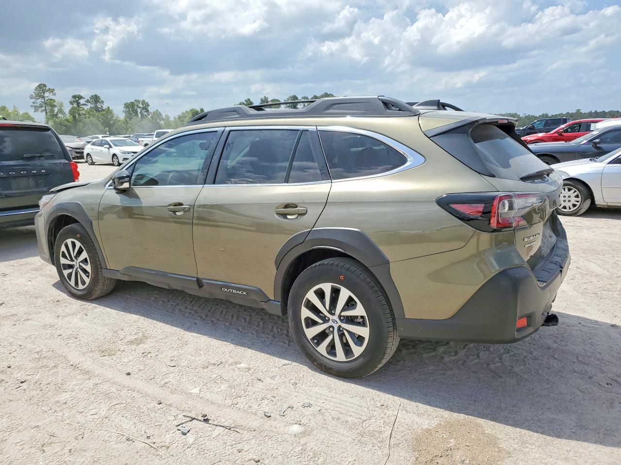 2024 Subaru Outback Premium - Image 2