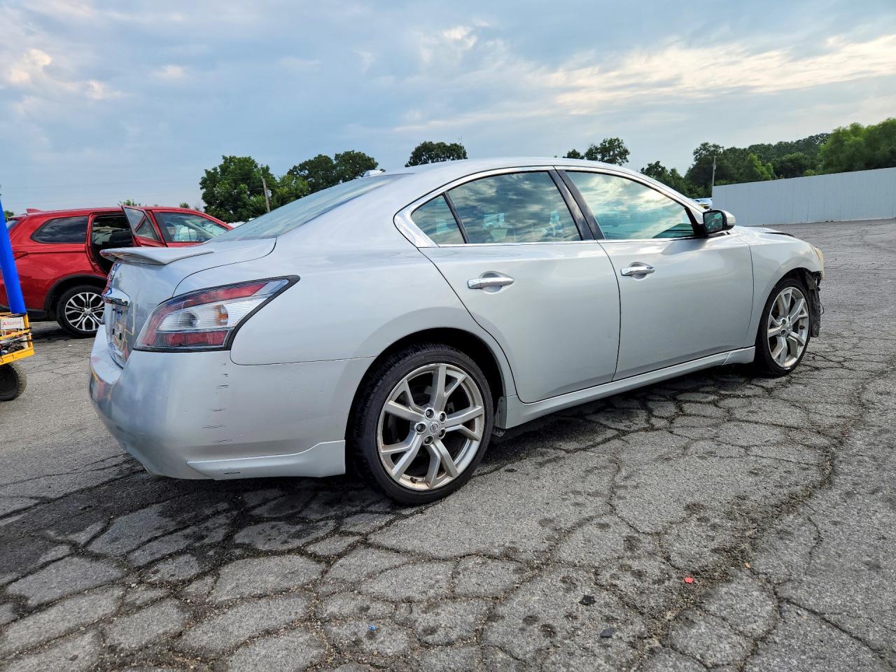 2012 Nissan Maxima 3.5 S - Фото 3