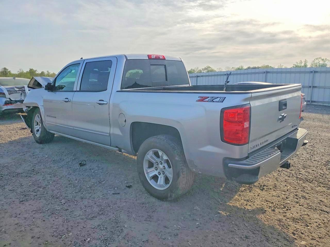 2018 Chevrolet Silverado K1500 Lt - Фото 2