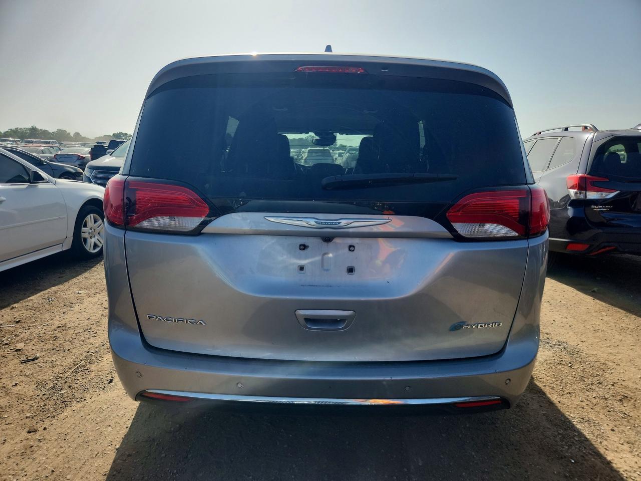 2018 Chrysler Pacifica Hybrid Limited - Фото 6