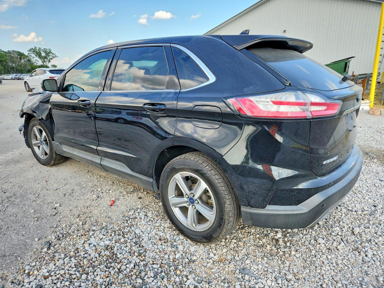 2019 Ford Edge Sel - Image 2