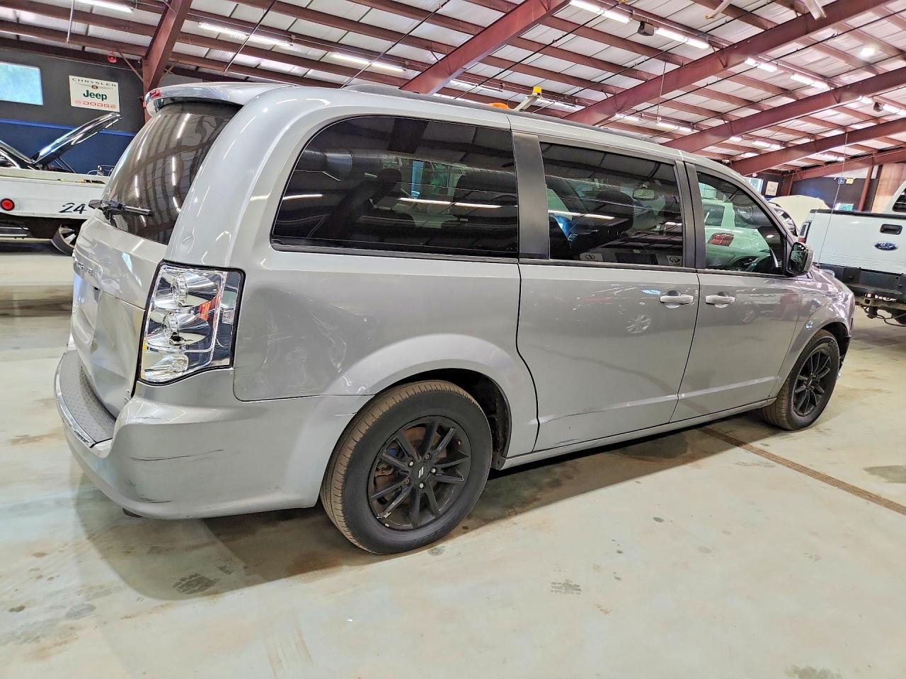 2019 Dodge Grand Caravan Gt - Image 3