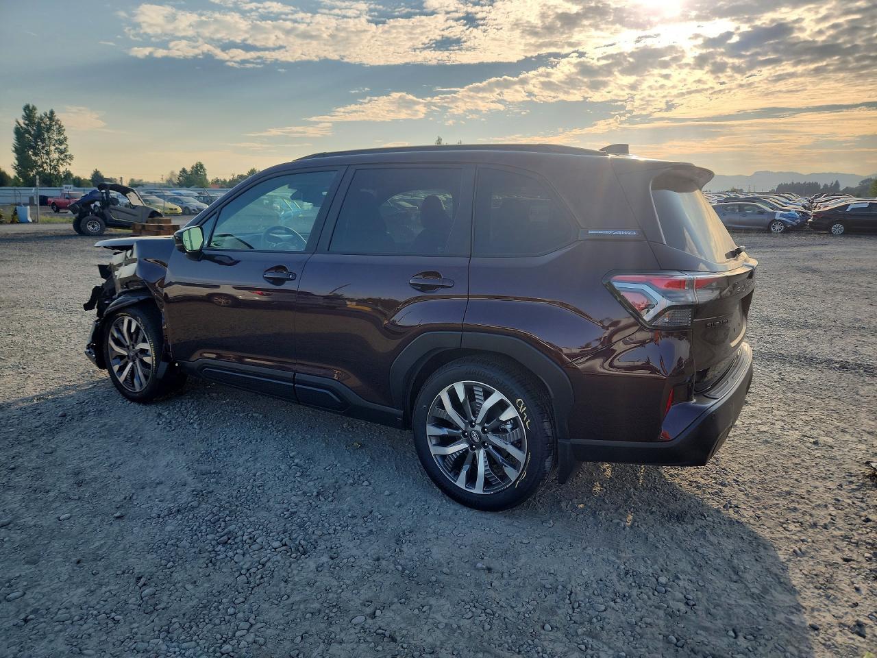 2026 Subaru Forester Touring - Фото 2