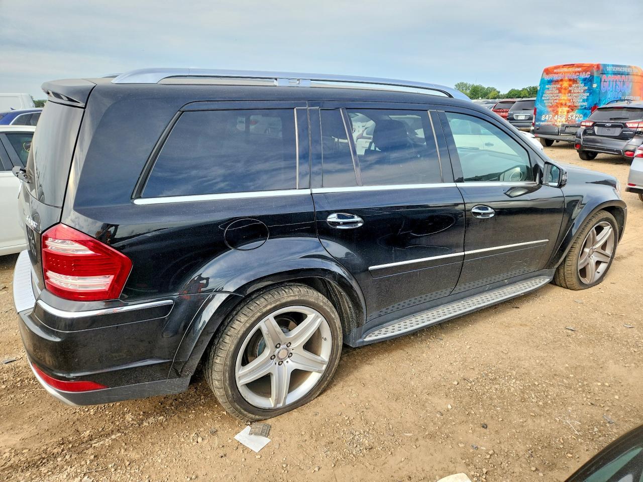 2012 Mercedes-Benz Gl 550 4Matic - Image 3