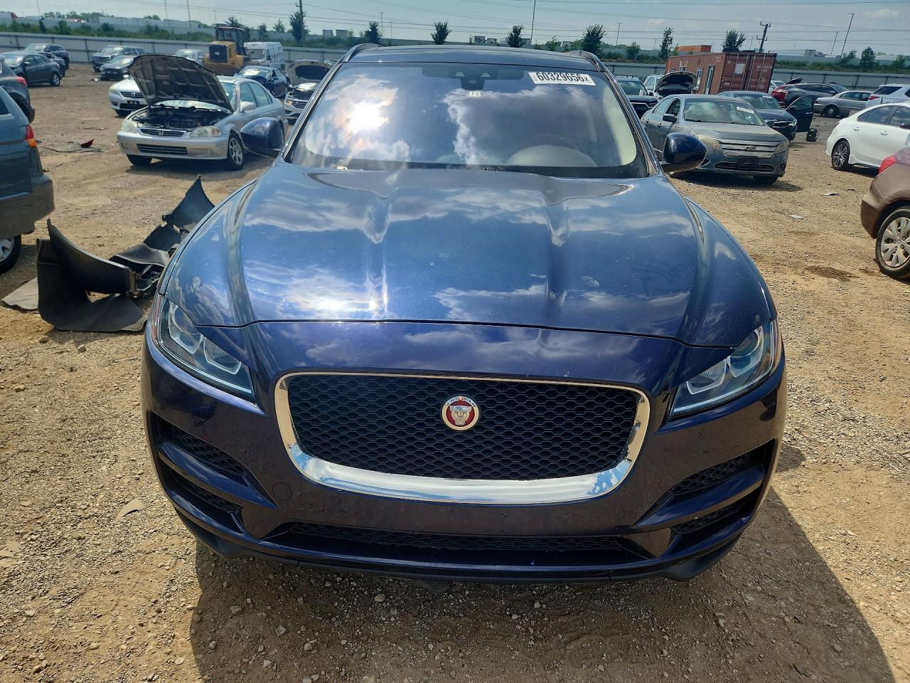 2017 Jaguar F-Pace Premium - Image 5