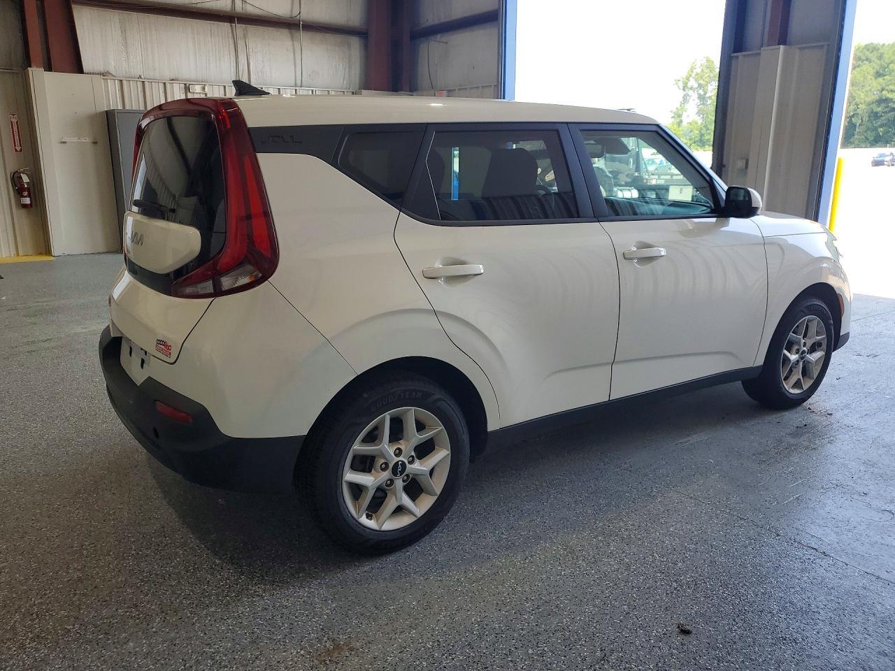 2022 Kia Soul Lx - Фото 3