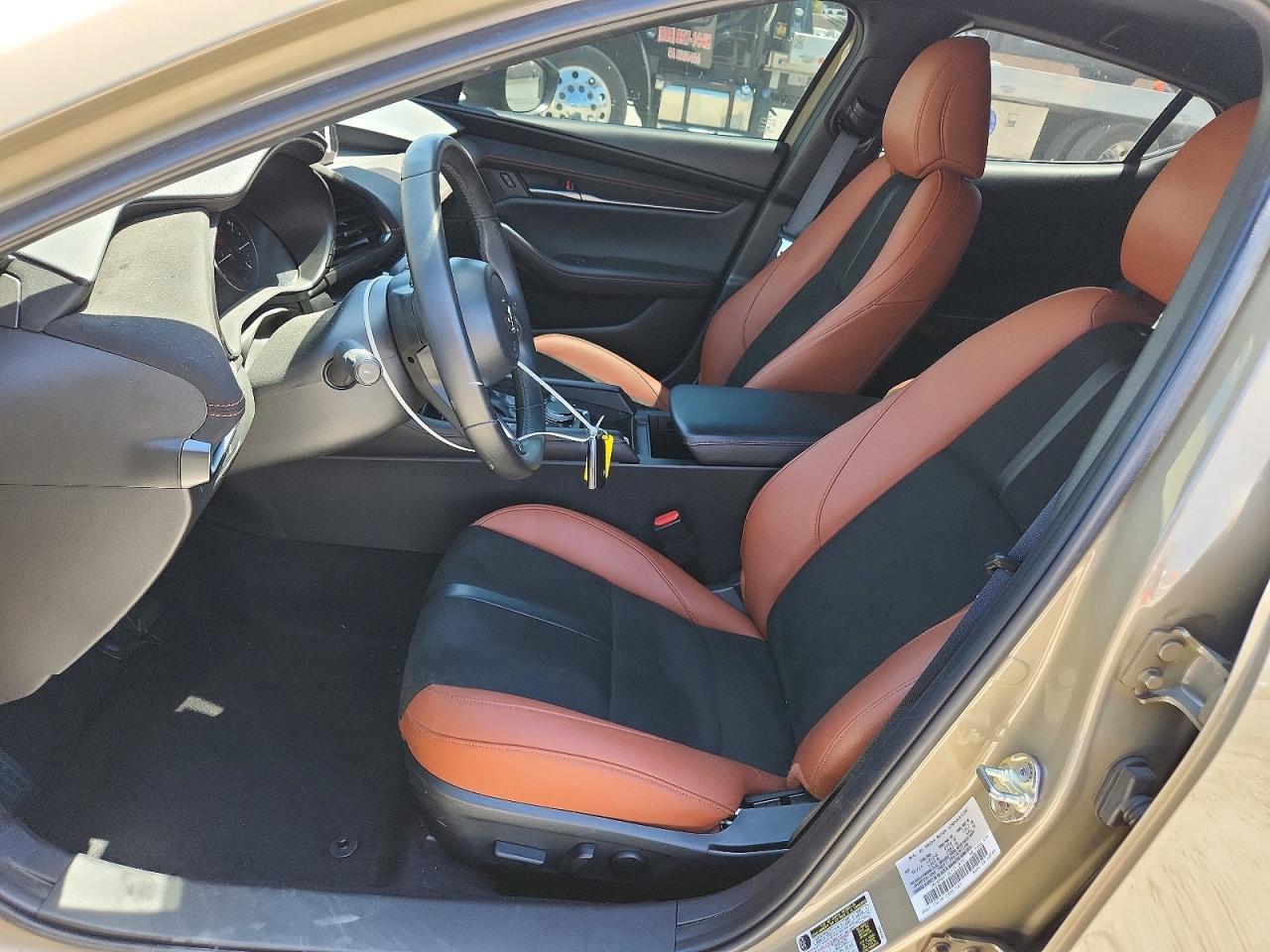 2024 Mazda 3 Carbon Turbo - Фото 7