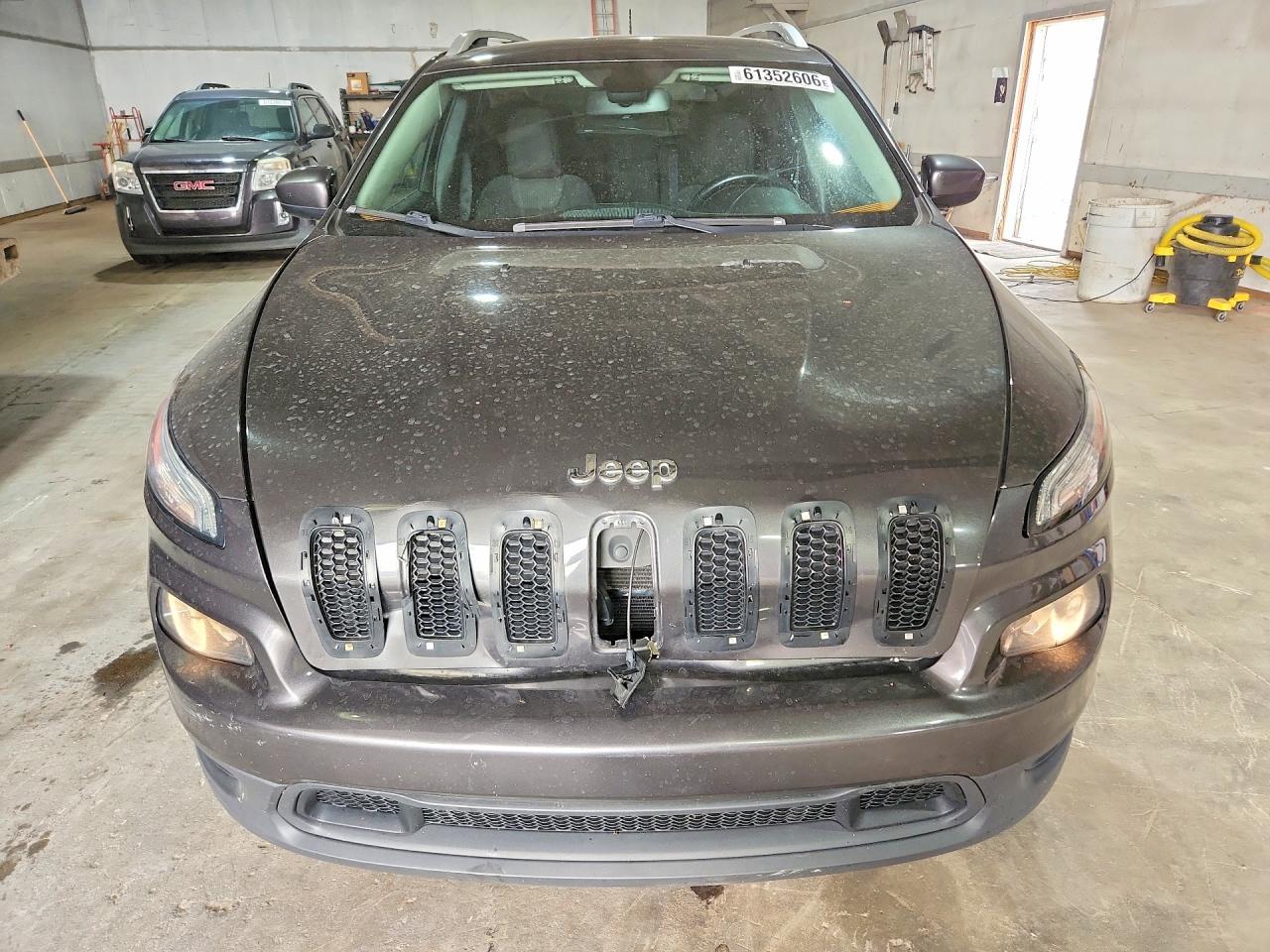 2016 Jeep Cherokee Latitude - Image 5
