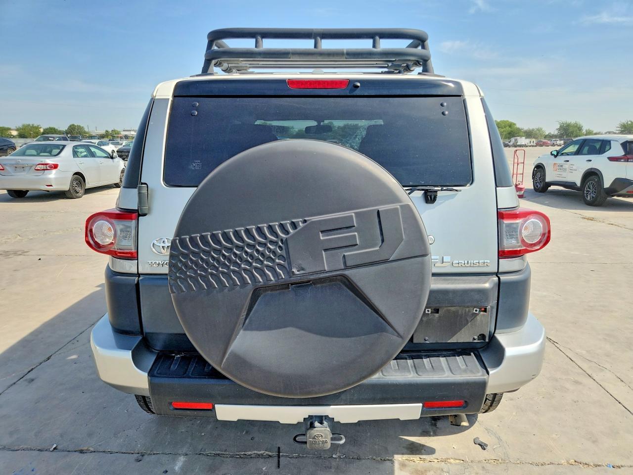 2012 Toyota Fj Cruiser Base - Image 6