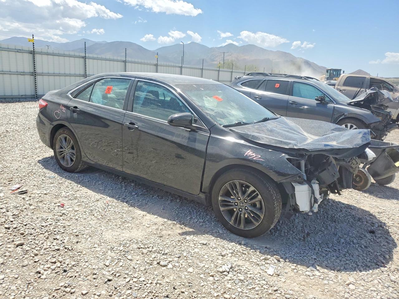 2016 Toyota Camry Se - Image 4