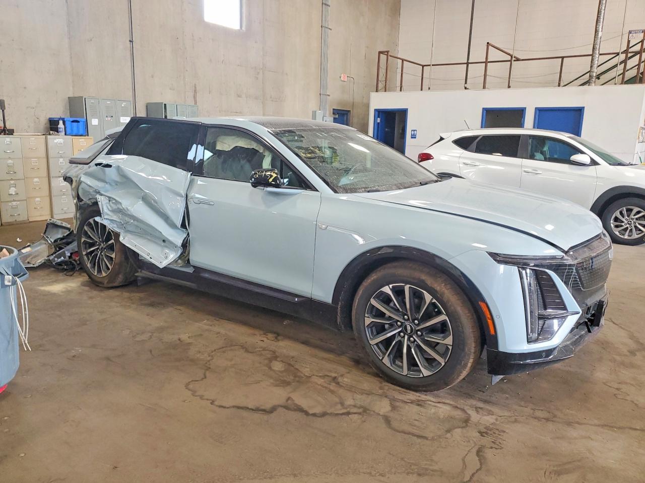 2024 Cadillac Lyriq Sport - Фото 4