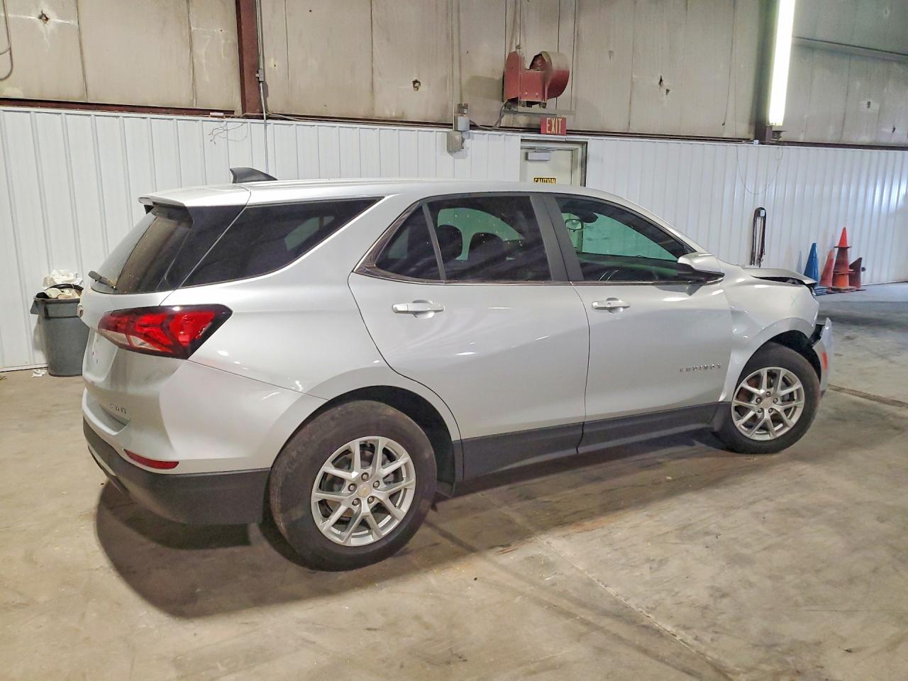 2022 Chevrolet Equinox Lt - Image 3