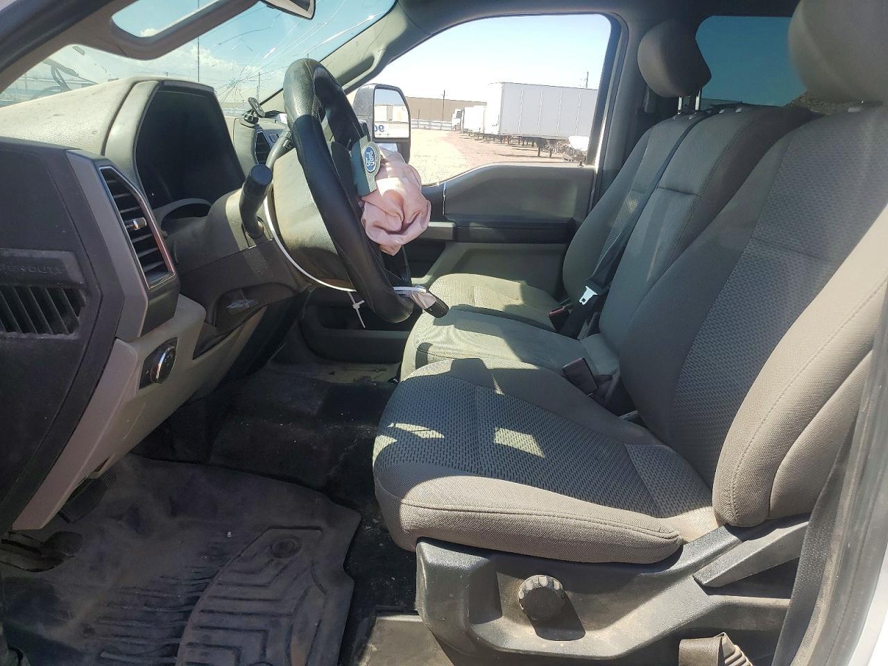 2020 Ford F350 Super Duty - Image 7
