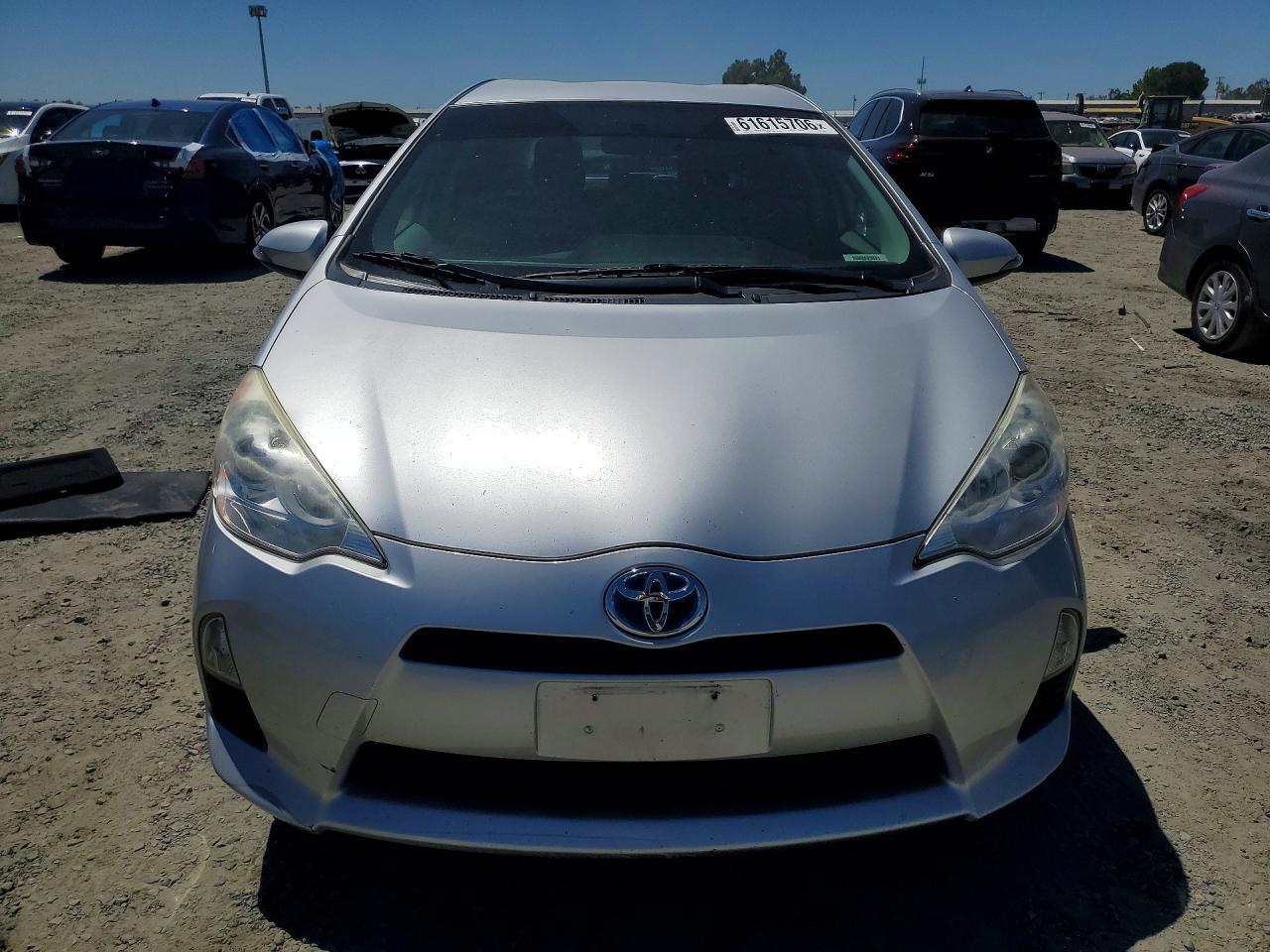 2014 Toyota Prius C Two - Фото 5
