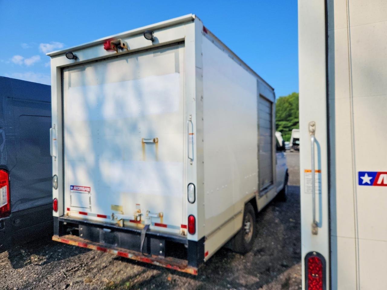 2019 Chevrolet Express - Delivery Truck - Image 3
