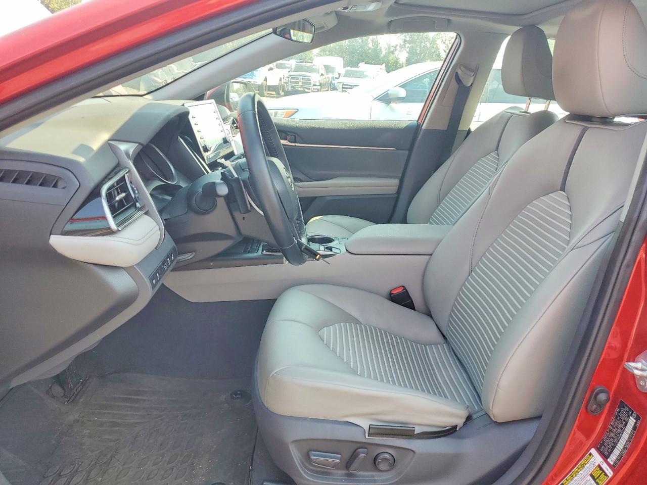 2021 Toyota Camry Se - Фото 7