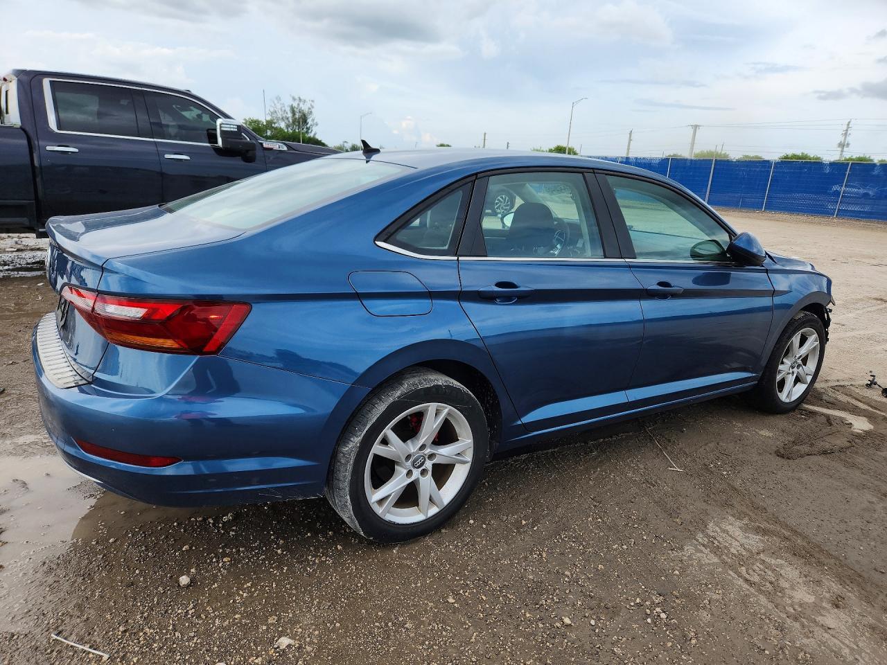 2019 Volkswagen Jetta S - Фото 3