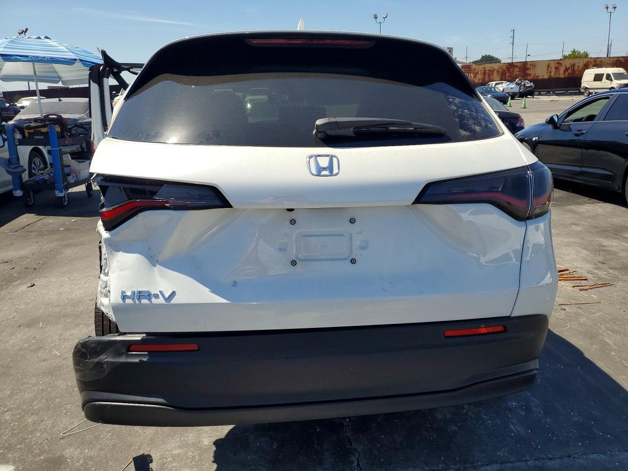 2027 Honda Hr-V Lx - Image 6