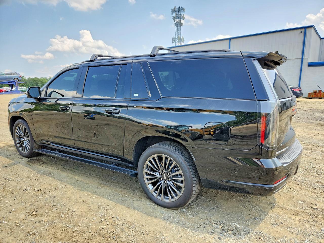 2025 Cadillac Escalade Esv Sport Platinum - Image 2