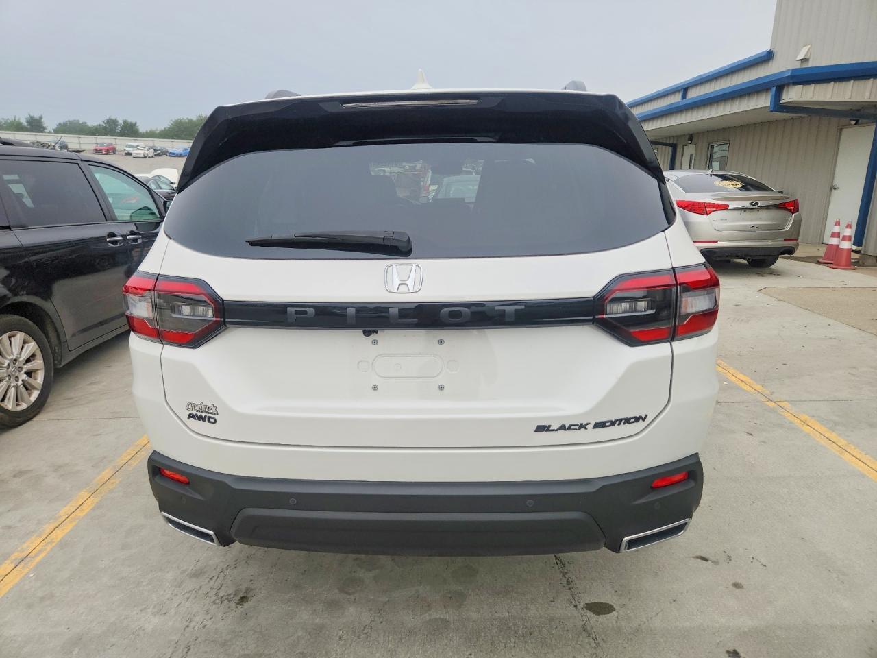 2025 Honda Pilot Black - Image 6