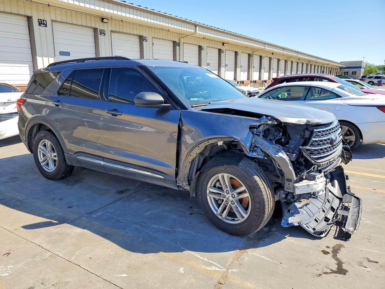 2022 Ford Explorer - Фото 4
