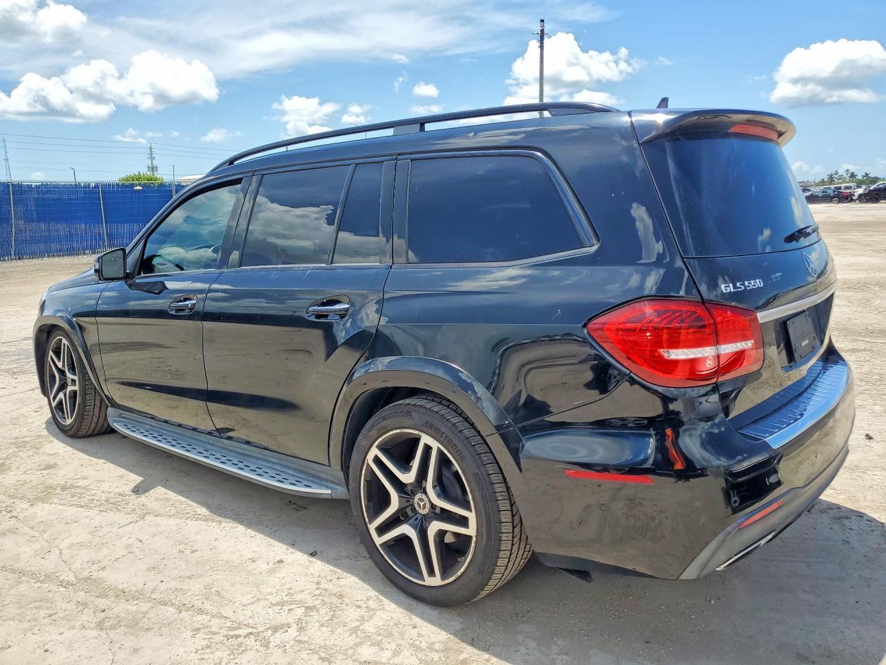 2017 Mercedes-Benz Gls 550 4Matic - Фото 2