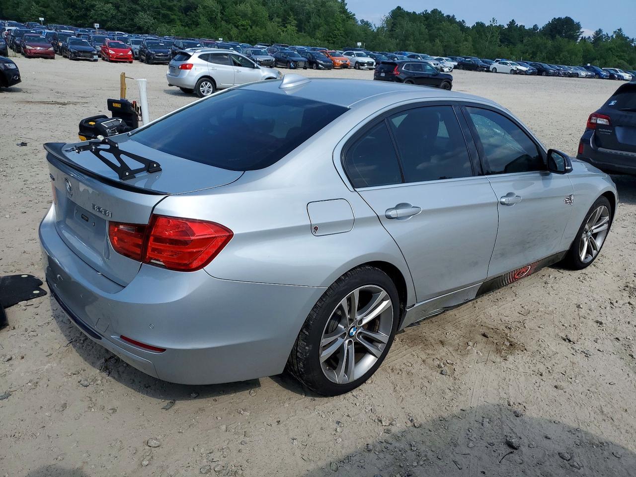 2015 BMW 328 Xi Sulev - Image 3