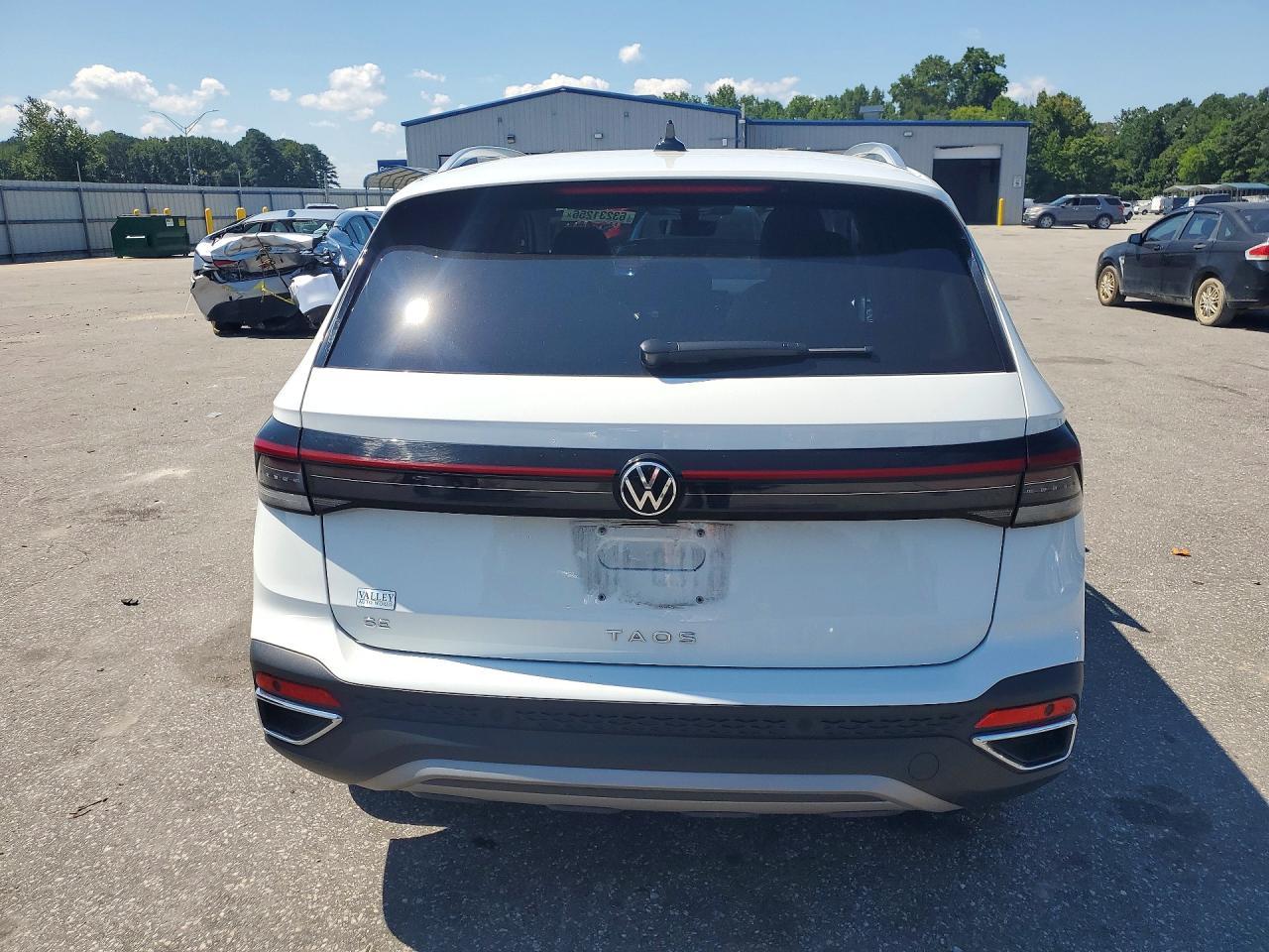 2025 Volkswagen Taos Se - Фото 6