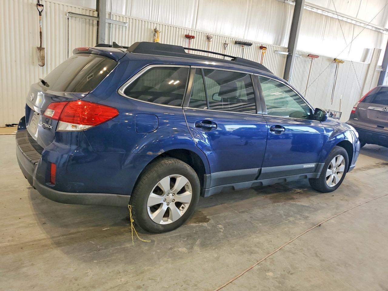 2011 Subaru Outback 2.5I Limited - Фото 3