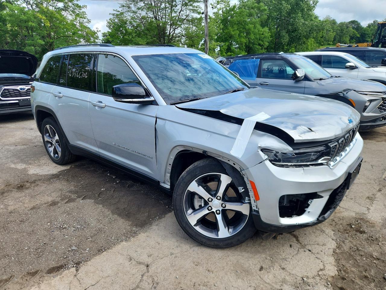 2023 Jeep Grand Cherokee Limited 4Xe - Image 4