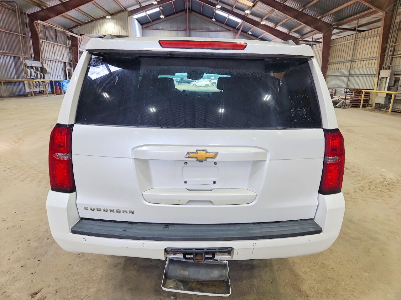2016 Chevy Suburban Lt-R&D-Cln Title-Ck Eng Lt On - Фото 6