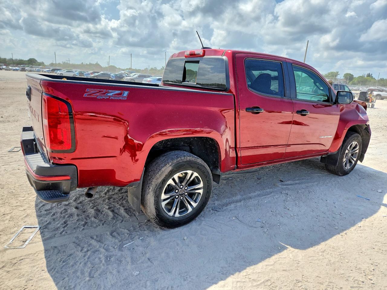 2021 Chevrolet Colorado Z71 - Фото 3
