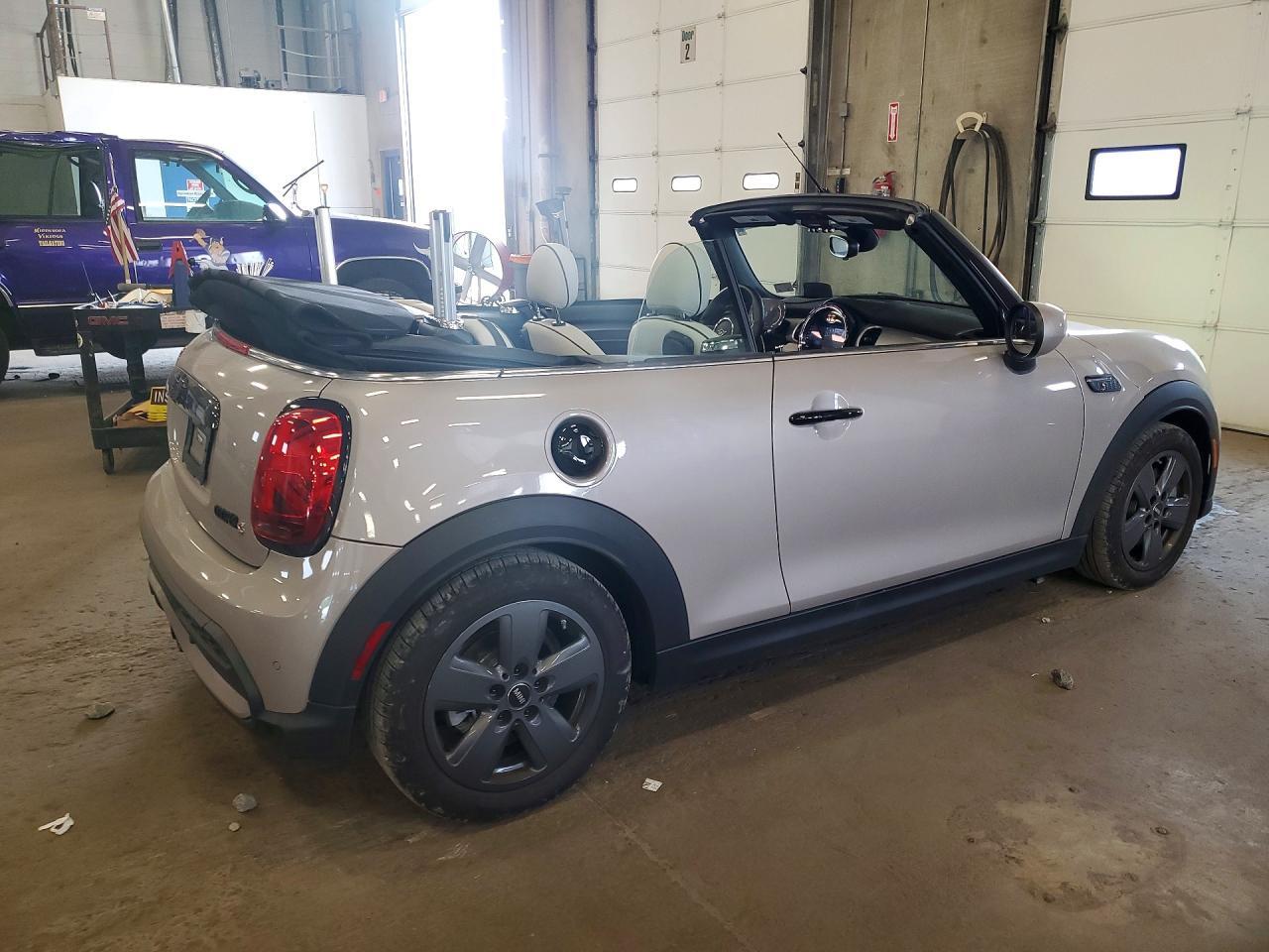 2022 Mini Cooper S - Фото 3