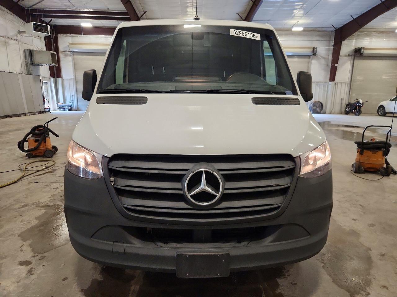 2023 Mercedes-Benz Sprinter 2500 Delivery Van - Фото 5