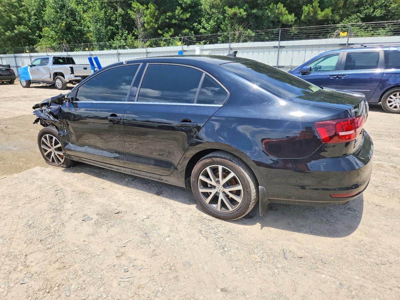 2017 Volkswagen Jetta Se - Фото 2