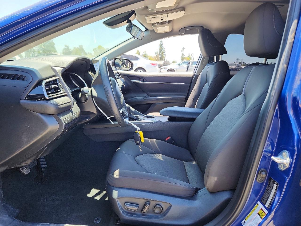 2024 Toyota Camry Le - Фото 7