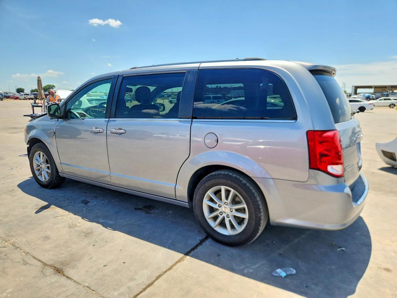 2019 Dodge Grand Caravan Sxt - Фото 2