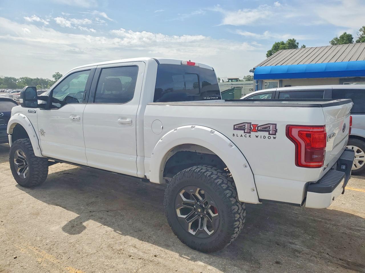 2017 Ford F150 Supercrew - Фото 2