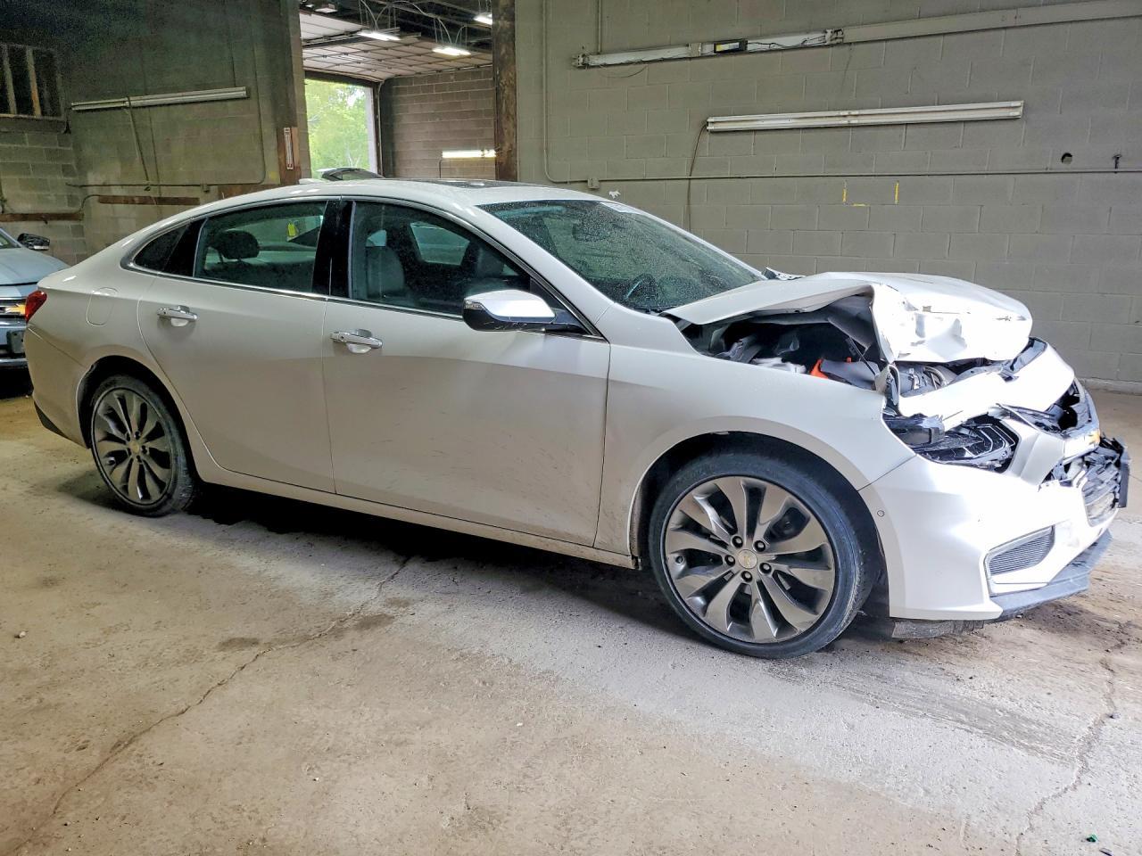 2016 Chevrolet Malibu Premier - Фото 4