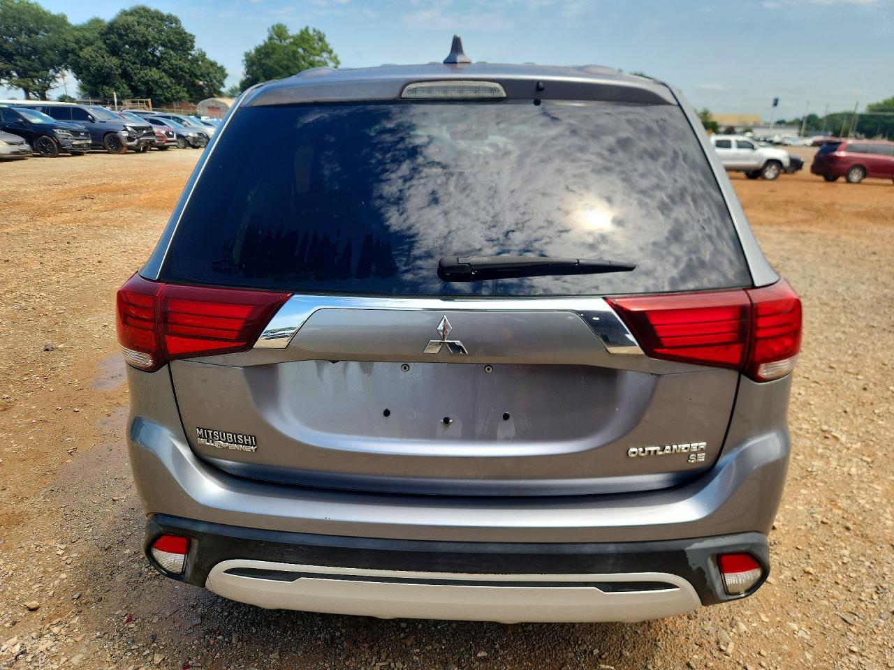 2019 Mitsubishi Outlander Se - Фото 6