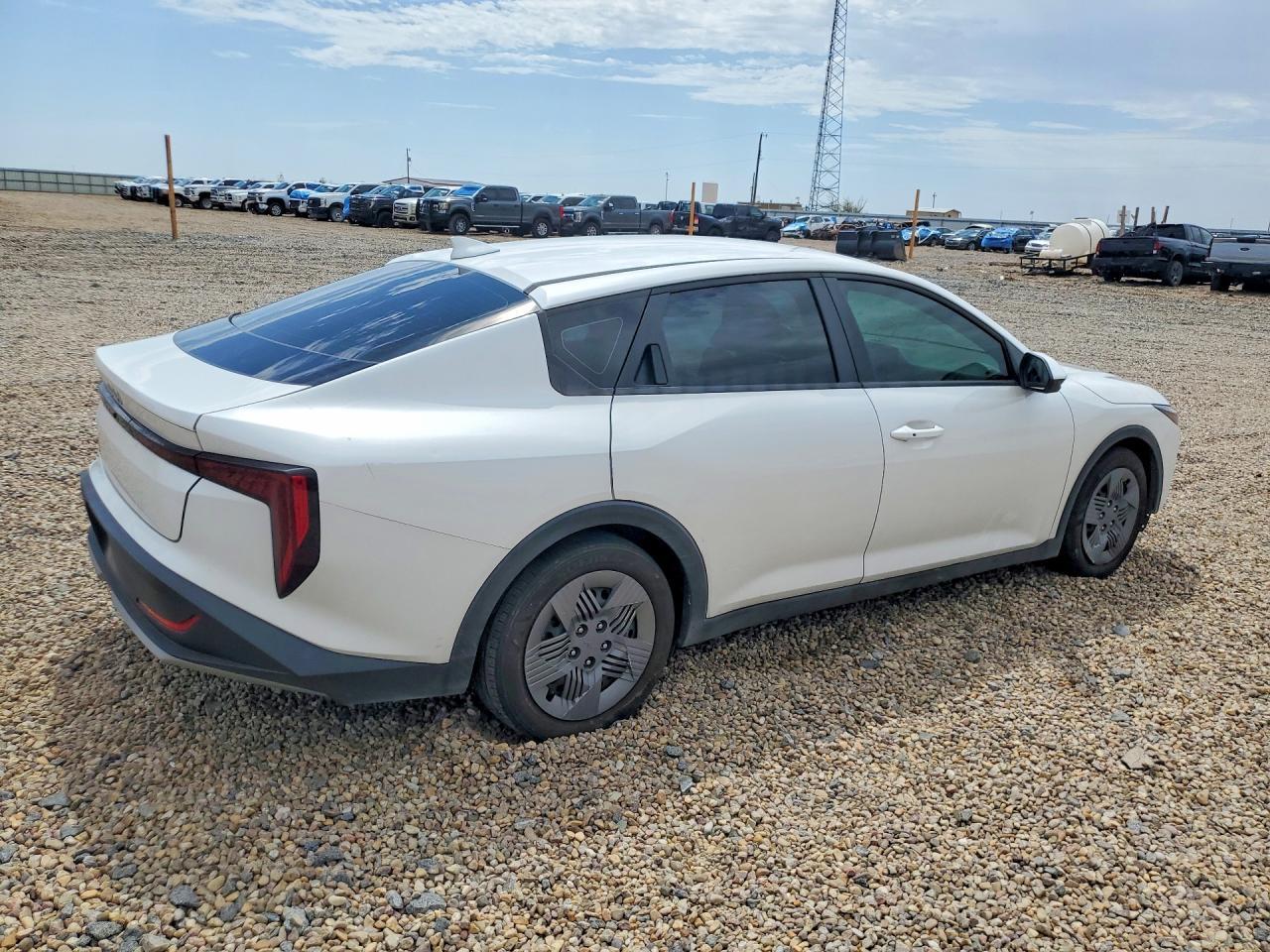 2025 Kia K4 Lx - Image 3