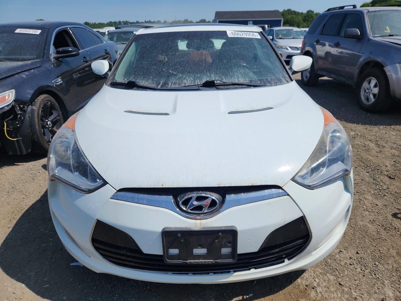2013 Hyundai Veloster Base - Фото 5